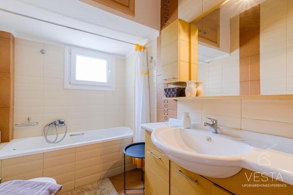 Oligreen With 2 Bedrooms, Pylaia Apartment *